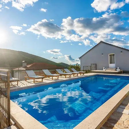 Villa Marija With Heated Pool Trilj Exterior photo