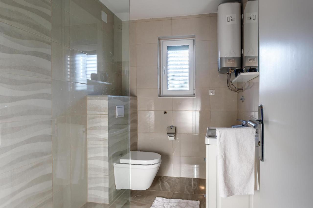 Villa Marija With Heated Pool Trilj