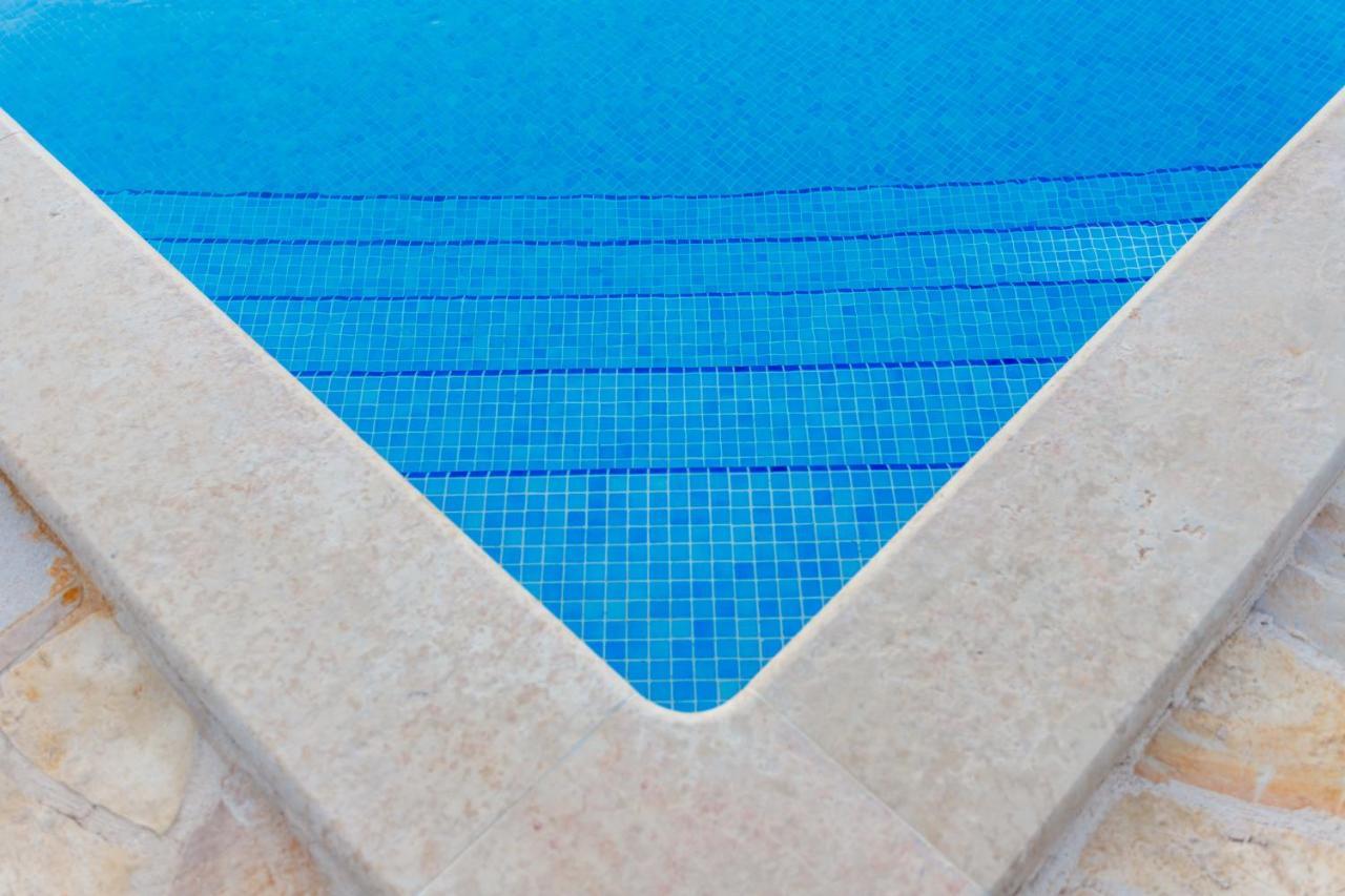 Villa Marija With Heated Pool Trilj